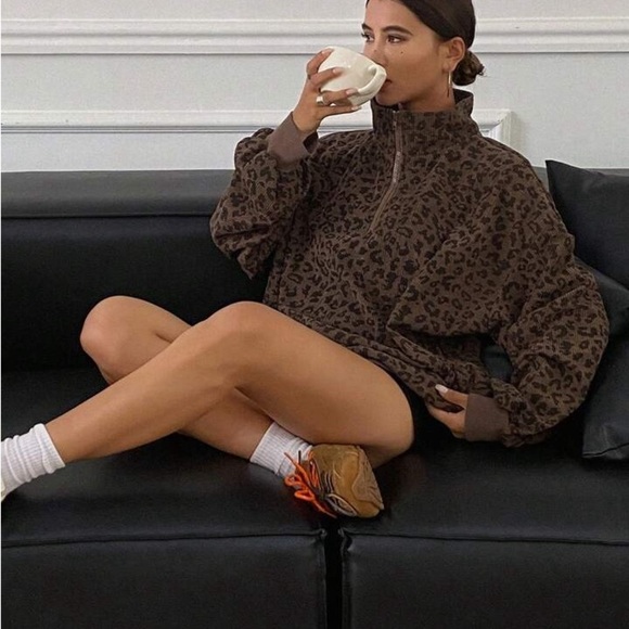 SHEIN Casual Zip Up Front Long Sleeve Leopard Print Sweatshirt - Picture 3 of 7